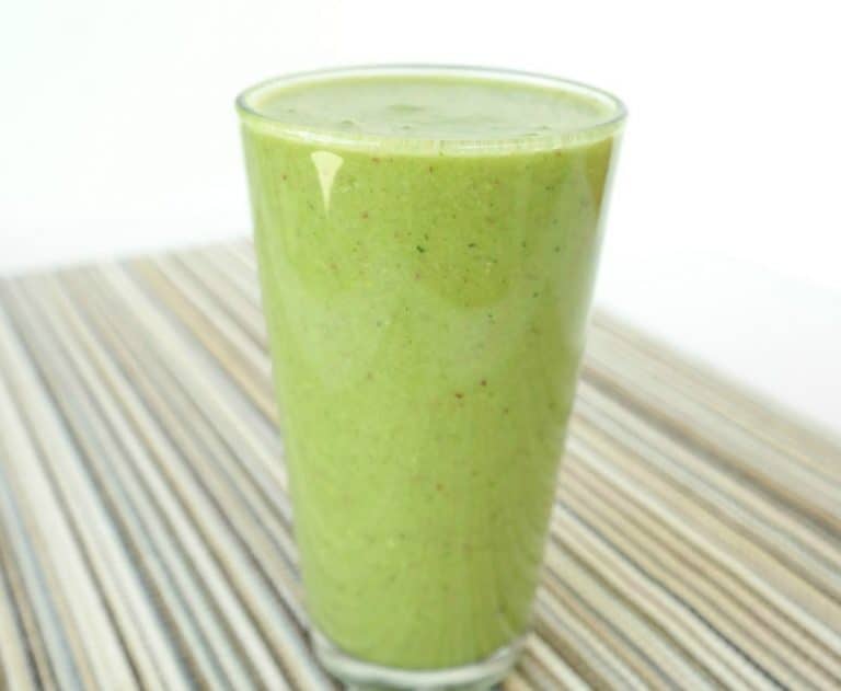 Green Smoothie Recipe with Banana-Orange-Apple