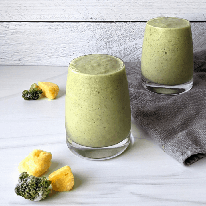 Broccoli Smoothie Recipe (tropical and vegan)