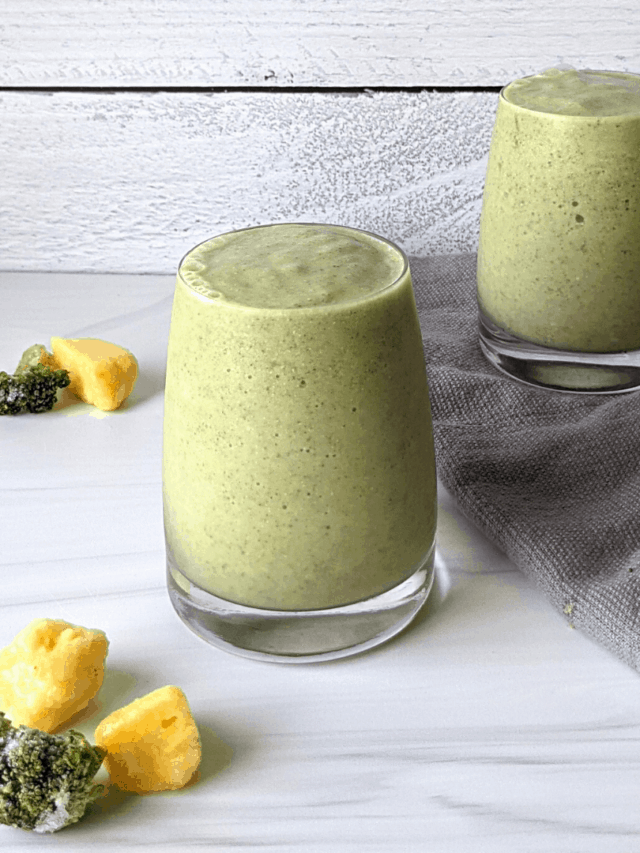 healthy pineapple broccoli smoothie that is anti-inflammatory and packed with nutrients.