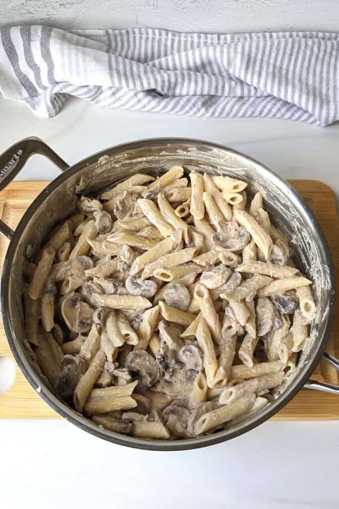 Easy vegan mushroom stroganoff done in 20 minutes, oil free, and high in protein. For 660 calories you get over 30 g plant based protein!