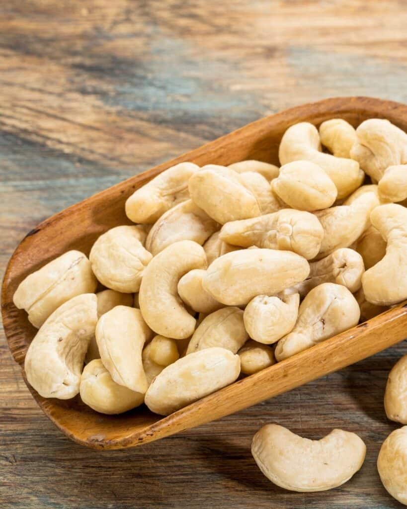 cashews high in zinc to boost the immune system