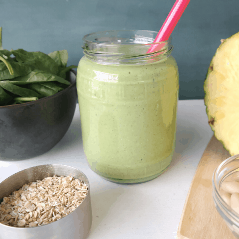 Filling Vegan Smoothie (Pineapple, Banana)