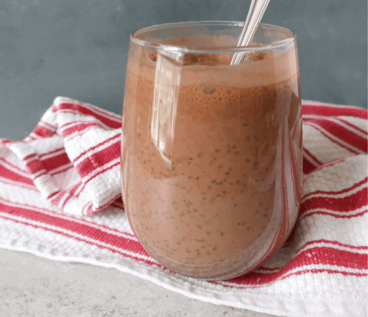 Easy Vegan 4-Ingredient Chocolate Chia Pudding (High Protein)