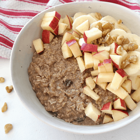 Easy Cinnamon Oatmeal Bowl {4 ingredients, vegan}