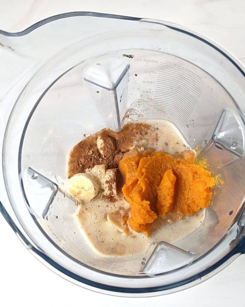 pumpkin smoothie ingredients in blender